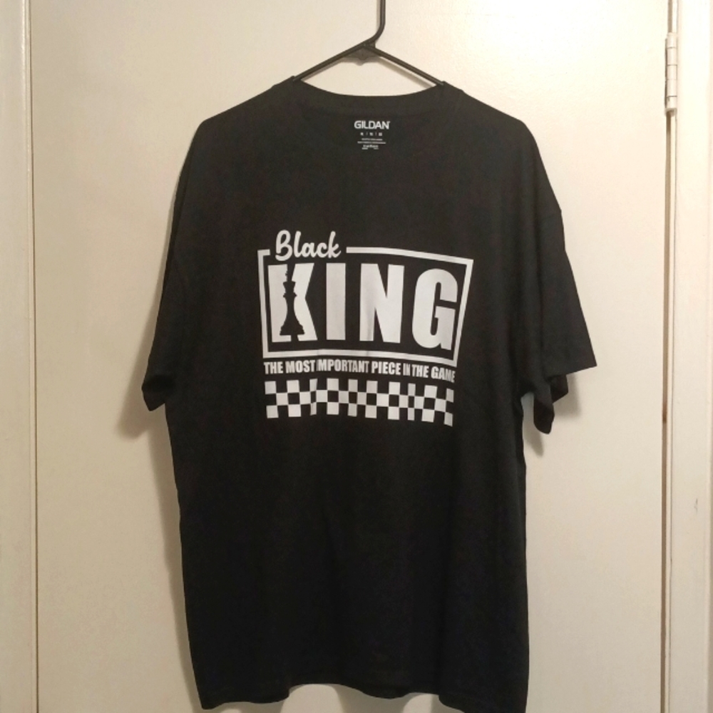 Gildan XL Black Graphic T-shirt